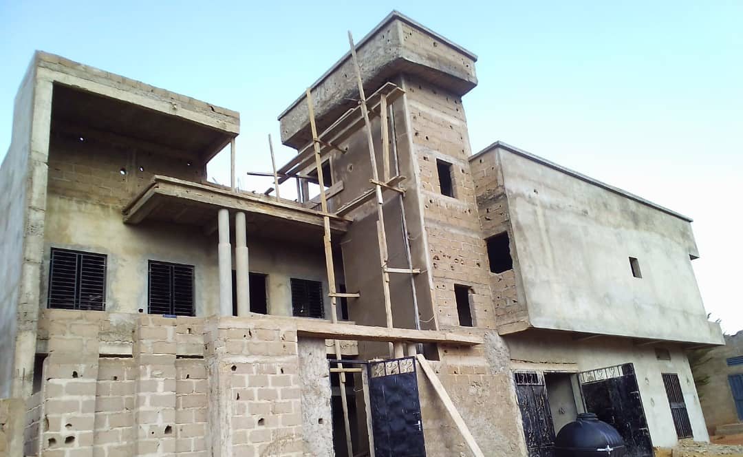 Maison &agrave; &eacute;tage en construction &agrave; Bamako