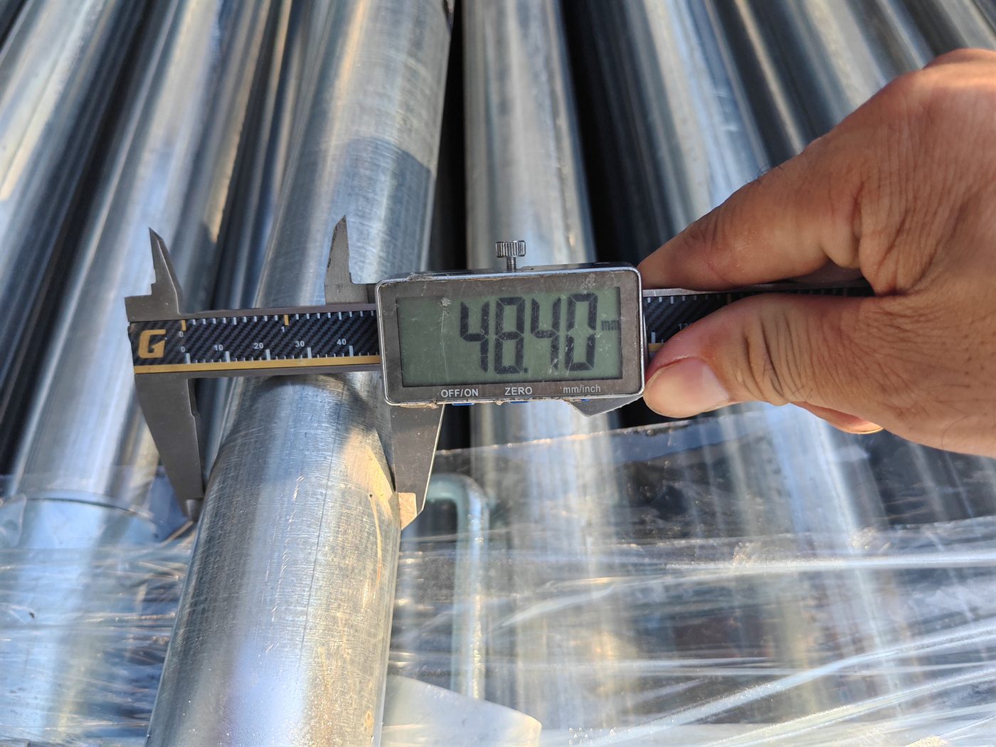Mesure du tube int&eacute;rieur au pied &agrave; coulisse : 48 mm